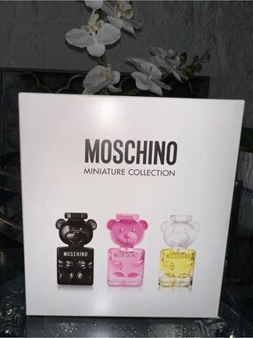 Moschino Kids Accessories Trio Box — Black, Pink & Yellow
